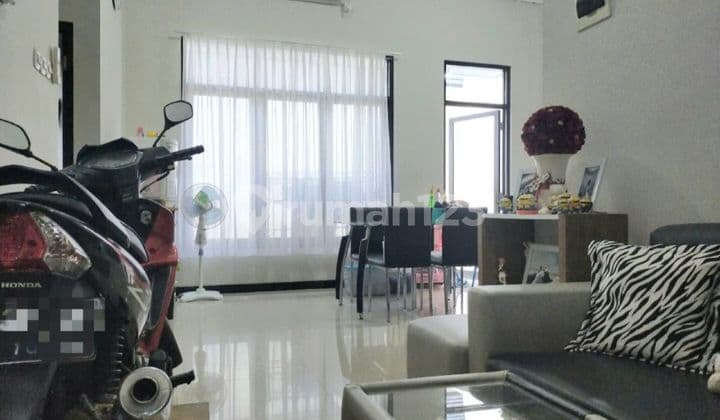 Jual Segera. Dekat Undip. Rumah Graha Estetika Semarang. Siap Pakai. Lingkungan Asri.