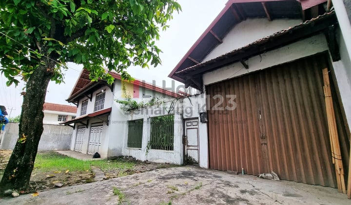 Cheap Warehouse + Large Land In Tegowanu. Mranggen. For Immediate Sale. By the Main Road.