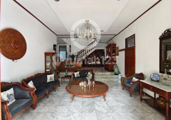 Rumah mewah di Bukit Sari