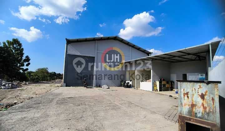 Warehouse in Candi Industrial Area