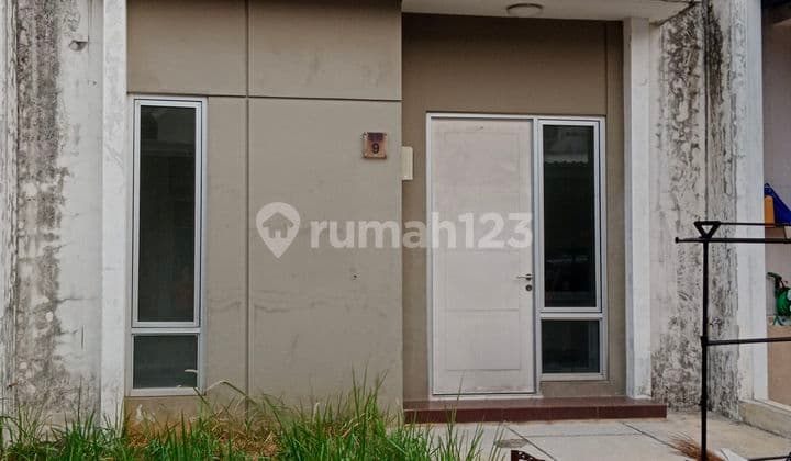 Rumah Cantik di Cluster Navona . Catalina gading serpong Rumah