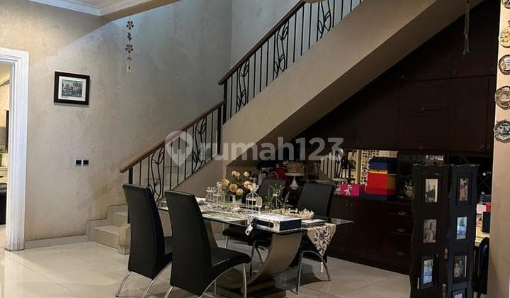 Rumah di Cluster Aquamarine Posisi Hoek, Gading Serpong