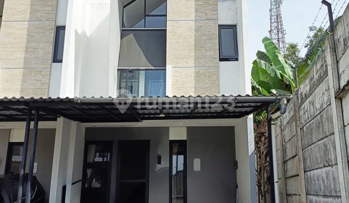Rumah Renovated 2 Kamar Semi Furnished Dekat ITC BSD di Provence BSD M686