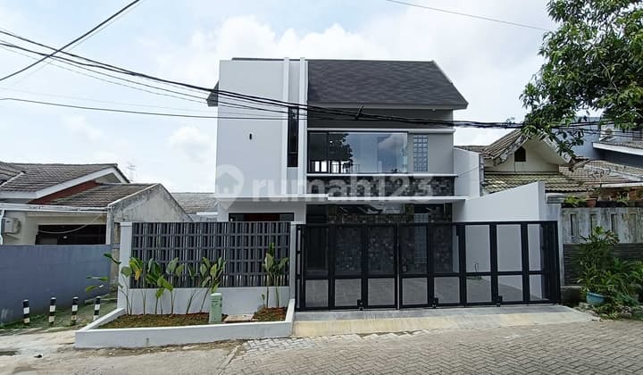 Aesthetic NEW 4-Bedroom House with Spacious Layout Near Toll Gate in Kencana Loka BSD M601