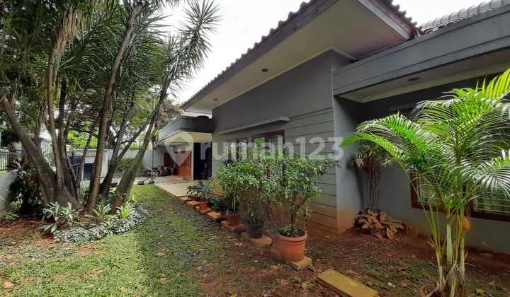 Old House Still Habitable in Pondok Indah, Attractive Price