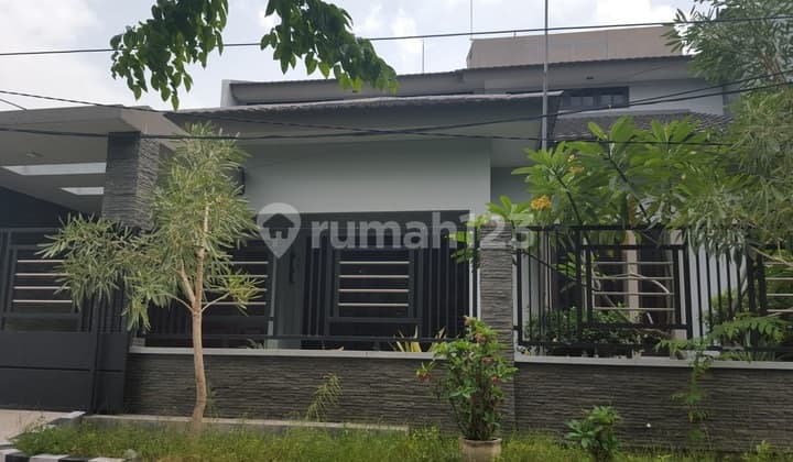 Ready-to-Occupy House in Tenggilis Tengah, Surabaya (EL)