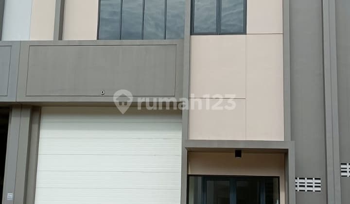 Warehouse for Rent in Taman Tekno BSD, Ready to Operate