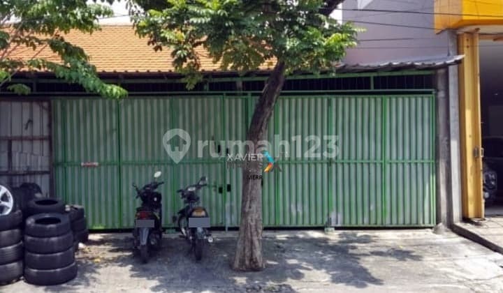 Disewakan Rumah Usaha Baratajaya Pinggir Jalan Lokasi Strategis