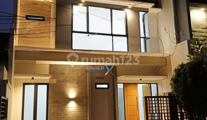 New Minimalist House Fresh Manyar Rejo City Center