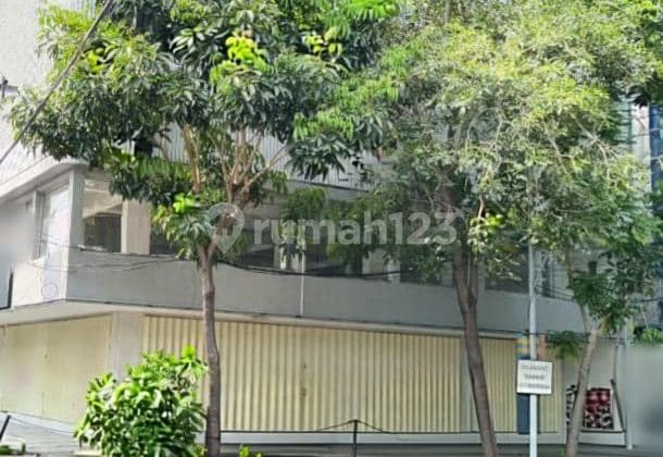 Disewakan Gedung Bangunan Komersial di Genteng Kali Tunjungan