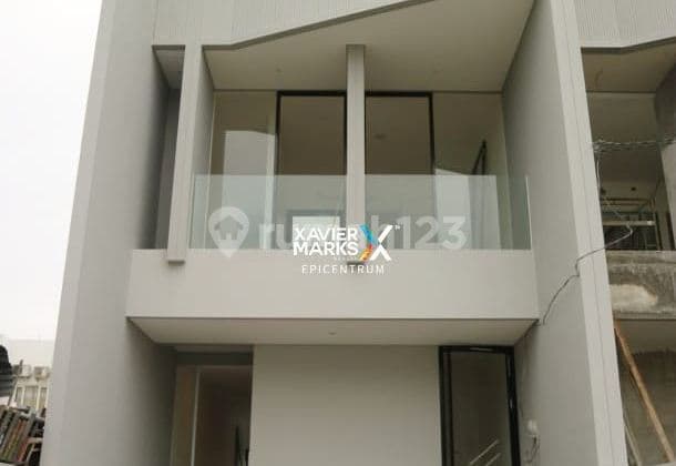 New Fresh House for Sale in Dian Istana Wiyung near Pakuwon