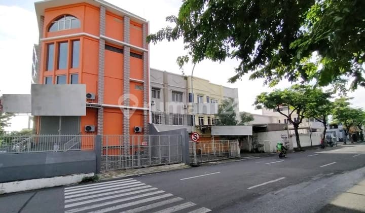 2 Unit Ruko Jejer di Raya Arjuna Surabaya Siap Pakai Ron.a1989