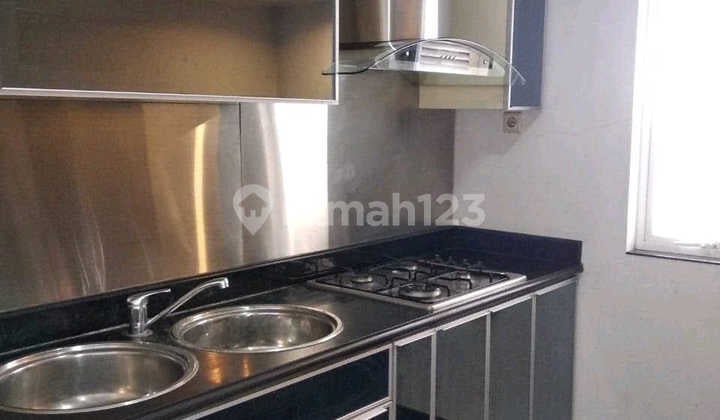 Sudah Furnish Apartemen Beverly Surabaya Tengah Kota Ron.a126