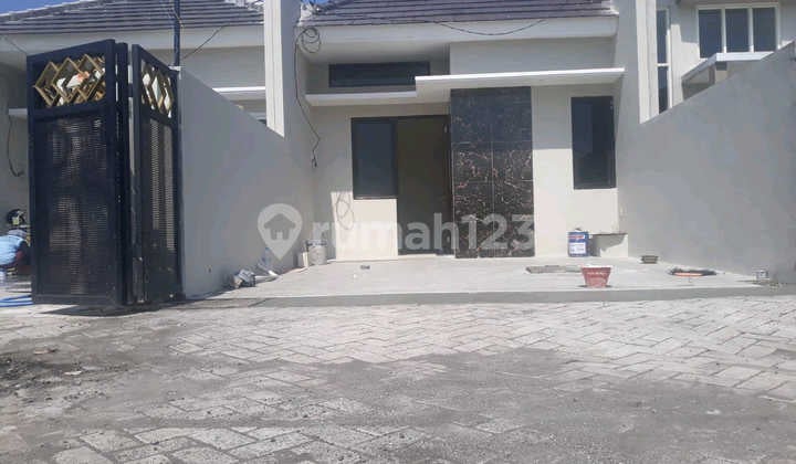 Rumah Modern Tengah Gunung Anyar Tambak Siap Huni Rev.a269