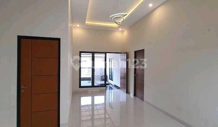 Rumah Nyaman di Wiguna Selatan Surabaya Siap Huni Ron.a3147