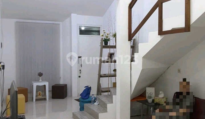 Rumah Barata Jaya Surabaya Lokasi Tengah Kota Nyaman Ron.a2148