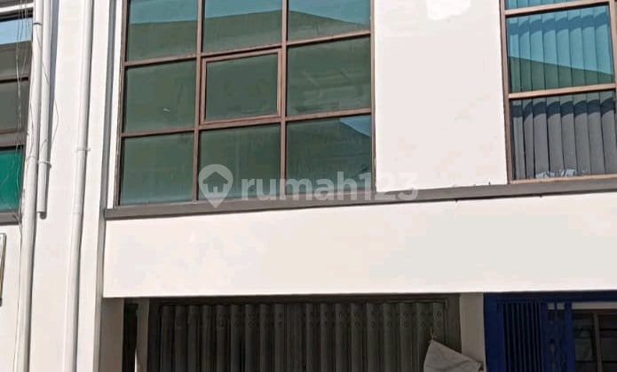 Ruko Plasa Segi 8 Murah 3 Lantai Siap Pakai