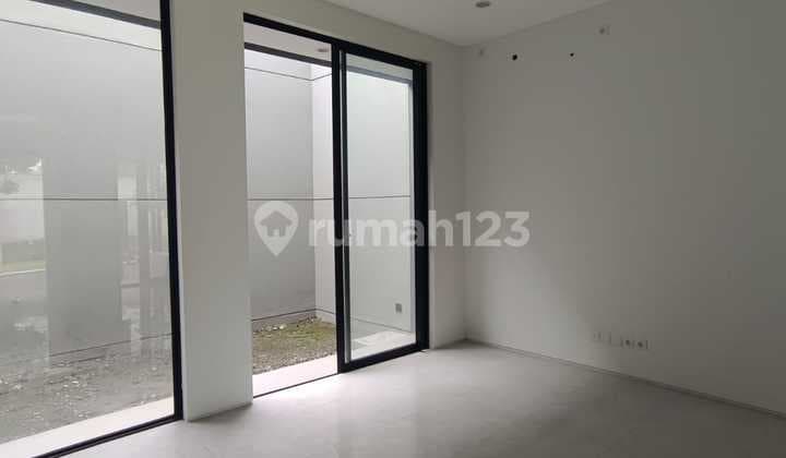 Rumah Baru Gress District 9 Citraland Surabaya Barat