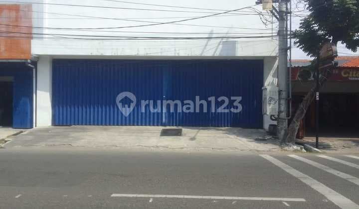 For Rent Commercial Space in Baratajaya Cheap Strategic