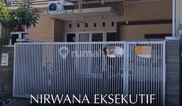 Rumah di Nirwana Eksekutif Surabaya