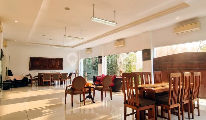 Rumah Hoek 2 Lantai, Full Detached, Tropical Minimalist, Vibes Villa di Bali, Tanah Ngantong