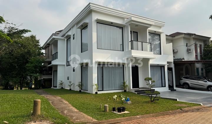 Rumah Bangunan Mandiri Hoek Taman Brand New Cluster Collinare Foresta - BSD City