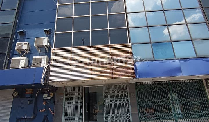 Ruko 5 Lantai Strategis di Komplek Perkantoran Duta Merlin, Jln. Gajahmada