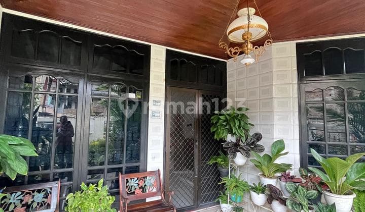Dijual Rumah Tengah Kota
