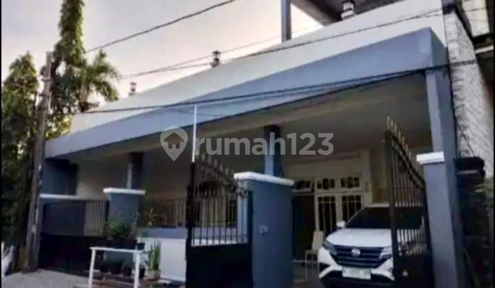 Rumah Nirwana Executif Dekat Merr, Tol, Upn