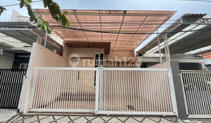 New House in Darmo Permai Utara