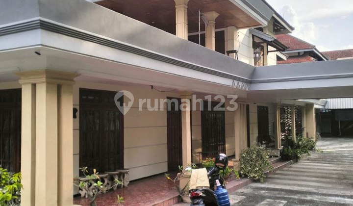 House on Dr Cipto Street Malang Near Unbra Campus