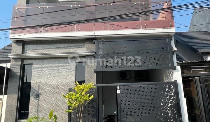 Dijual Rumah Alana Tambak Oso Full Furnish di Waru