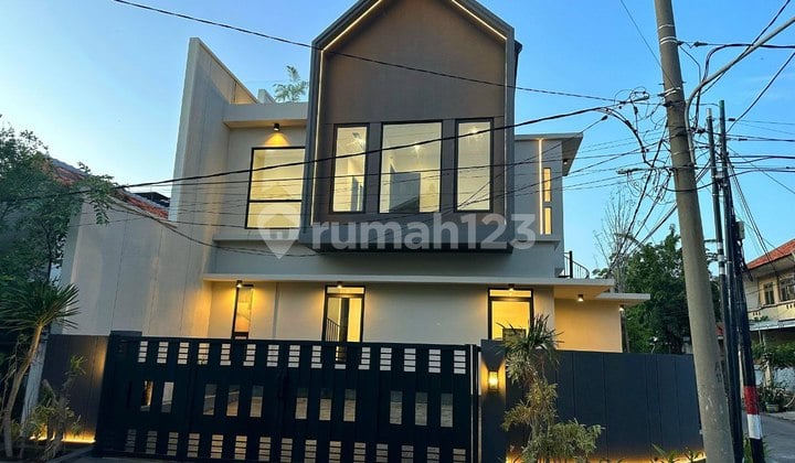 Rumah Hook Babatan Pantai, SHM, dekat MERR Suramadu