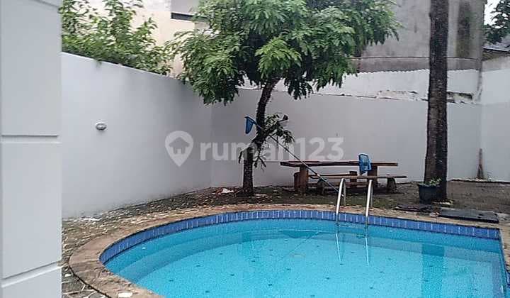 House with Swimming Pool in Puri Bintaro Sector 9