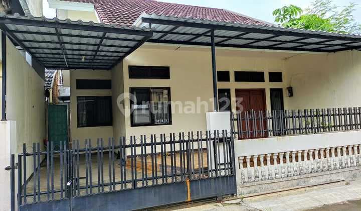 Rumah Terawat di jl.Apel Sawah Baru Ciputat