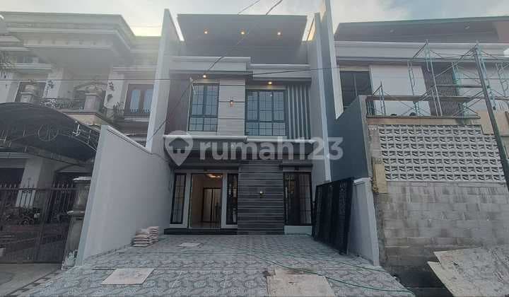 Dijual Rumah Minimalis Kontemporer Galaxy Bumi Permai Araya Surabaya