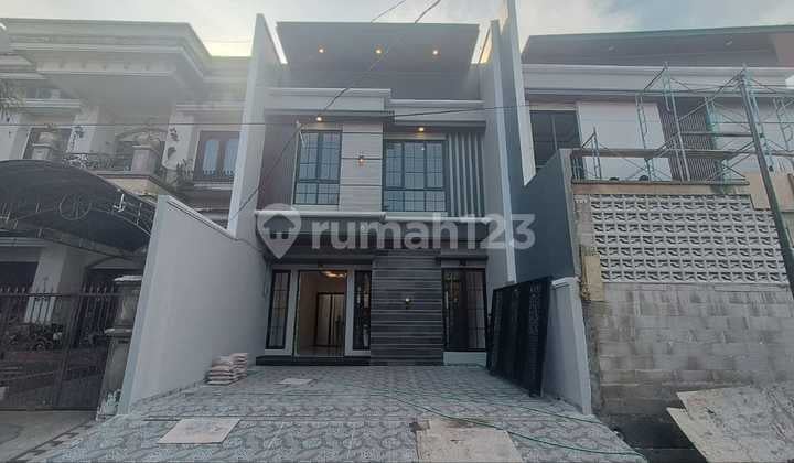 Dijual Rumah Minimalis Kontemporer Galaxy Bumi Permai Araya Surabaya