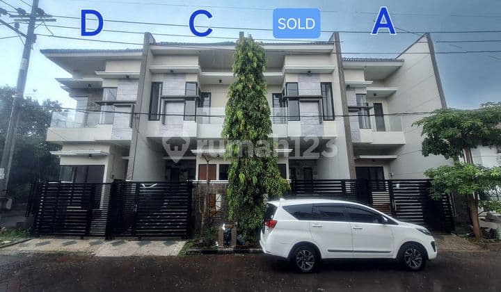 For Sale Mulyosari Prima Surabaya House Semi Furnished