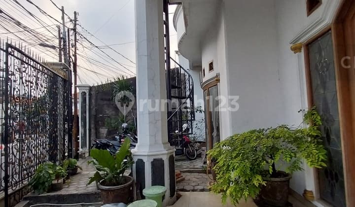 Rumah Pinggir Jalan Bisa Untuk Usaha Di Condet Jakarta Timur