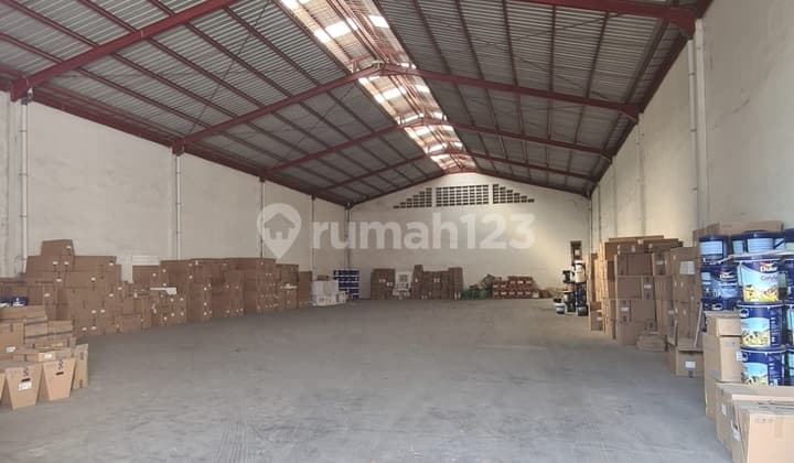 New City Center Warehouse. There is an Employee Dormitory.