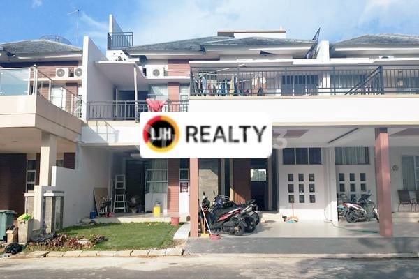 Taman Golf Residence Rumah 2 Lantai Golf View