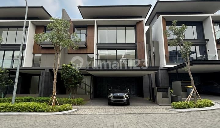 Rumah Mewah Brand New Turun Harga Bu Navapark BSD