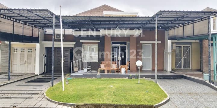 Graha Padma, 2 Lantai, View Sawah, Dekat Area Niaga.