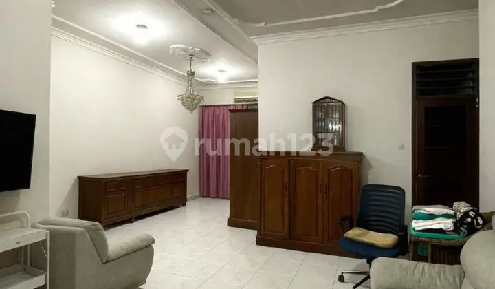 Dekat Hokky , Petta 10 Darmo Harapan Kolam Grand Darmo Harapan