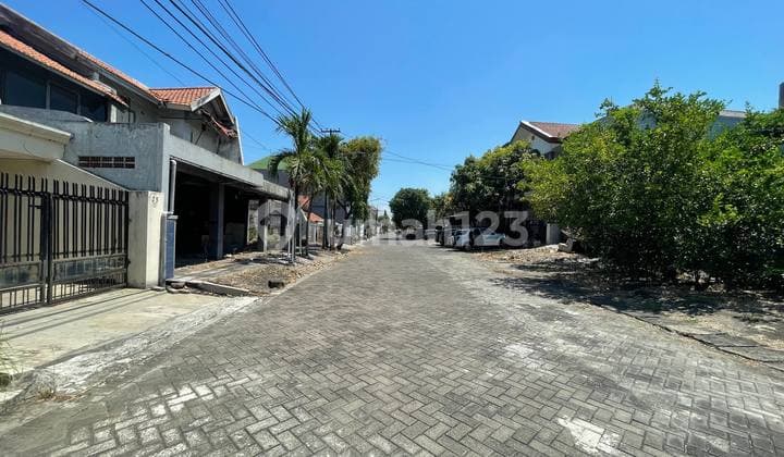 Row 3 Mobil Jalan Pavingkavling Tanah Gayungsari Lokasi Bagus