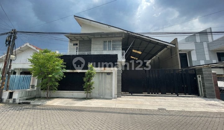 Row 3 Mobil Jl Paving, Mojoarum Cck Utk Kost