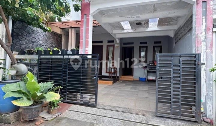 Rumah Hook 2 Lantai Billymoon Pondok Kelapa Jakarta Timur