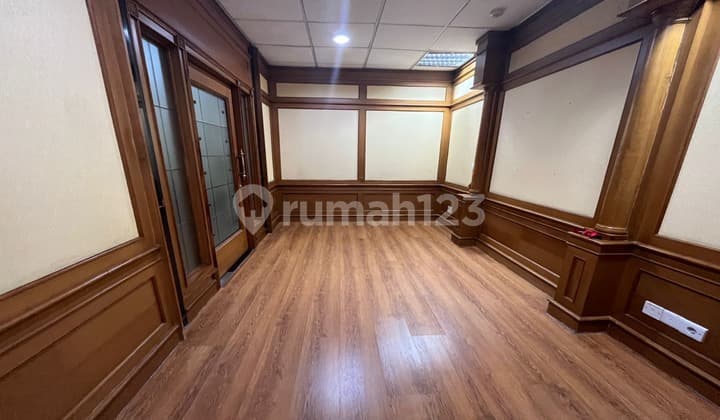 Disewakan Unit Kantor Menara Sudirman Jakarta Selatan