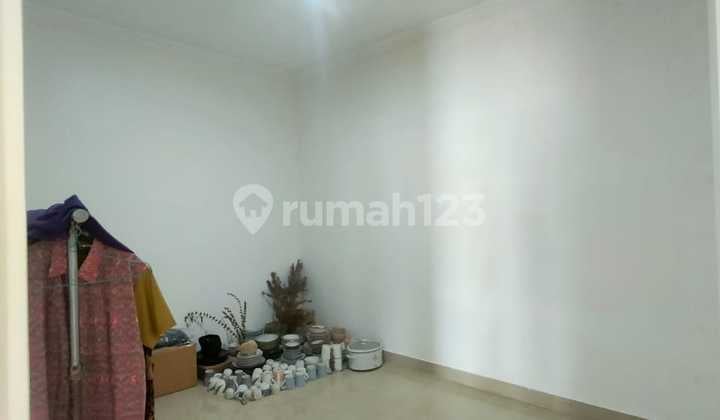 Rumah Di Legenda Wisata, Siap Huni, Hook