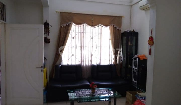 RUMAH di LEGENDA WISATA, Murah, Lokasi Dalam Cluster